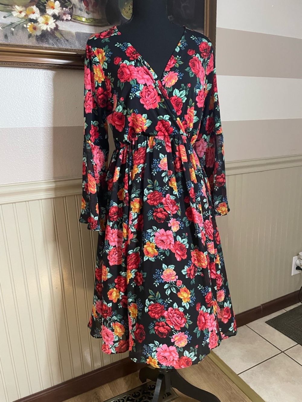 Torrid MINI CHIFFON AND STUDIO
KNIT SURPLICE
DRESS Black Floral Dress - Picture 4 of 17